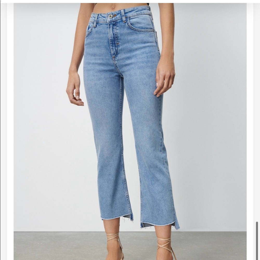 Zara High Rise Mini Flare Jeans NWT - Picture 6 of 9